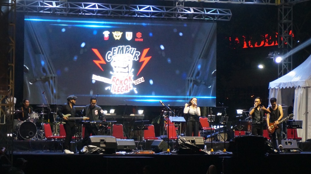 Eskla Music dan Stradivari Orchestra Meriahkan Panggung GRI Fun & Fest 2024 di Alun-alun Magelang