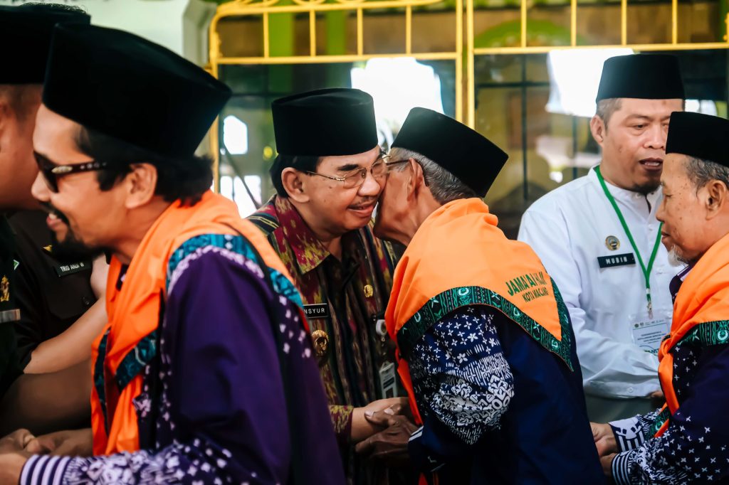 137 Calon Haji Asal Kota Magelang Berangkat Ke Tanah Suci, Usia Jamaah Tertua 85&nbsp;Tahun