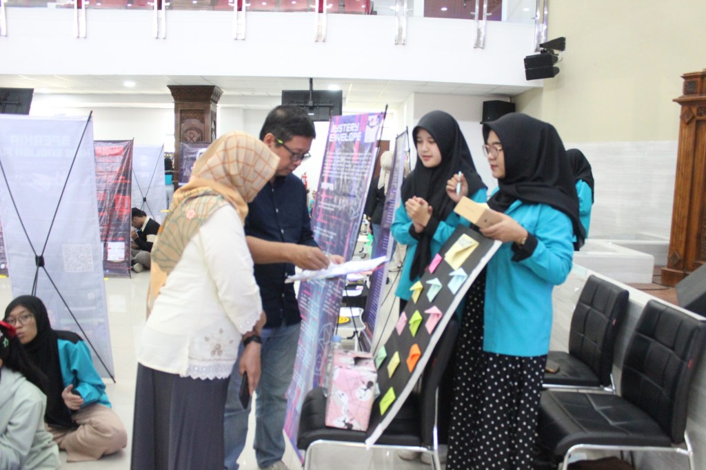 Prodi Pendidikan Bahasa Inggris Untidar Gelar Pameran, Tampilkan Metode Pembelajaran Berbasis&nbsp;Game