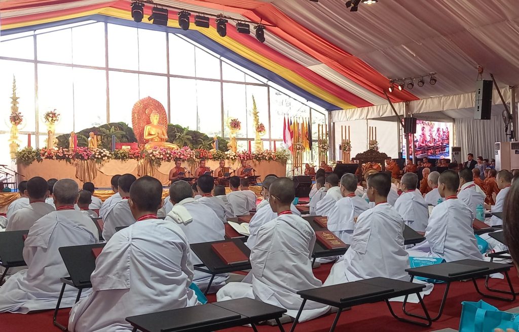 Ribuan Umat Buddha Ikuti Indonesia Tipitaka Chanting 2024 di Candi Borobudur&nbsp;Magelang