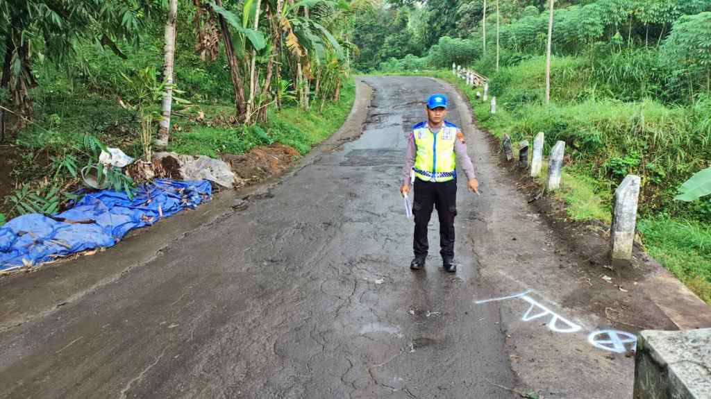 Kecelakaan Tunggal Sepeda Motor di Magelang, Dua Orang Meninggal Dunia dan Satu Anak&nbsp;Selamat