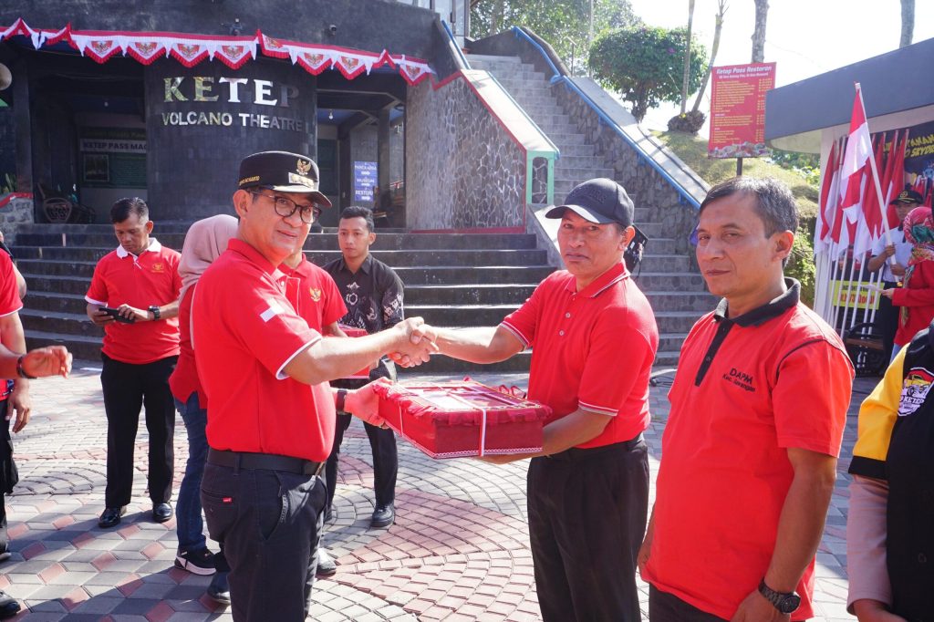 Pemkab Magelang Dukung Gerakan Pembagian 10 juta Bendera Merah&nbsp;Putih