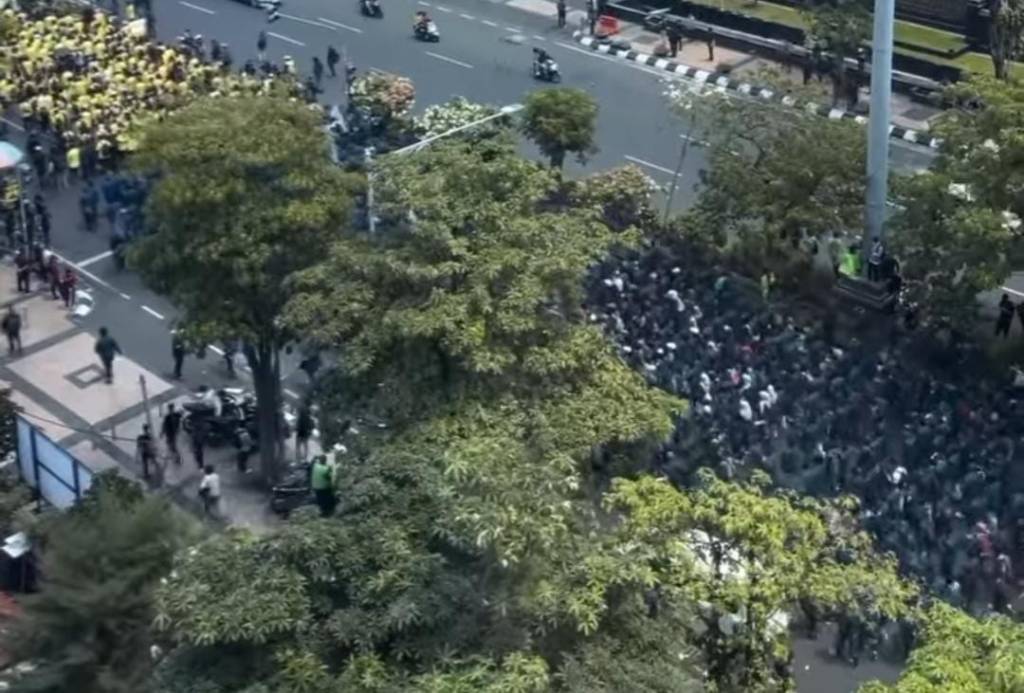 Aksi Tolak Revisi UU Pilkada di Semarang Diwarnai&nbsp;Kericuhan