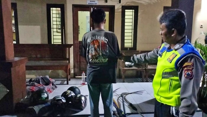 Diduga Hendak Tawuran, Sekelompok Pemuda dan 10 Clurit Diamankan&nbsp;Polisi