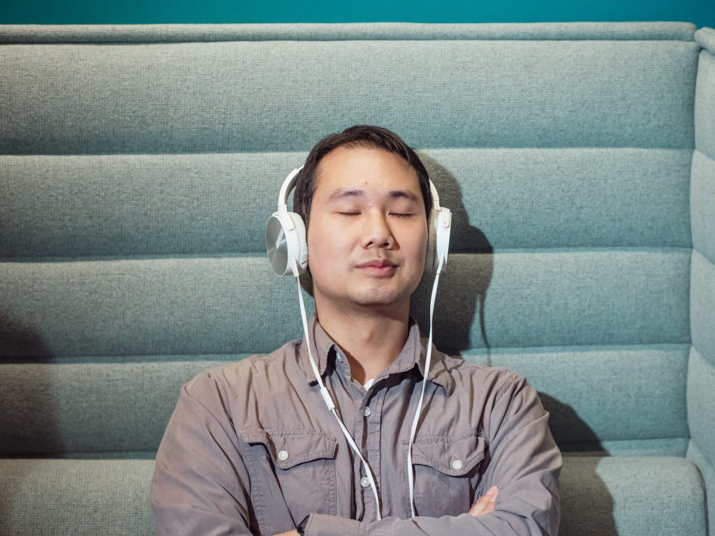 6 Cara Refresing Otak untuk Jernihkan Pikiran agar Kembali&nbsp;Fokus